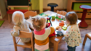 Bundesregierung erh&ouml;ht Kindergeld auf 18 Euro