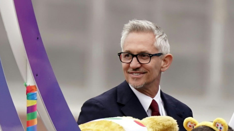 La BBC met son pr&eacute;sentateur star Gary Lineker en retrait apr&egrave;s un tweet contre le gouvernement