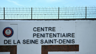 Heatwave makes conditions 'inhumane', say inmates at overcrowded Paris suburb prison