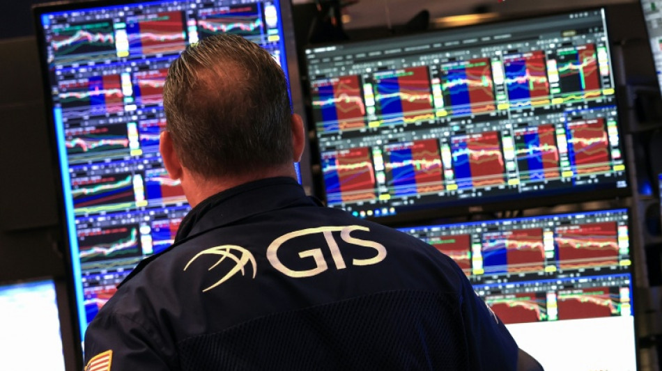 Wall Street ouvre en nette hausse, c&eacute;l&egrave;bre l'annonce d'un accord au Moyen-Orient