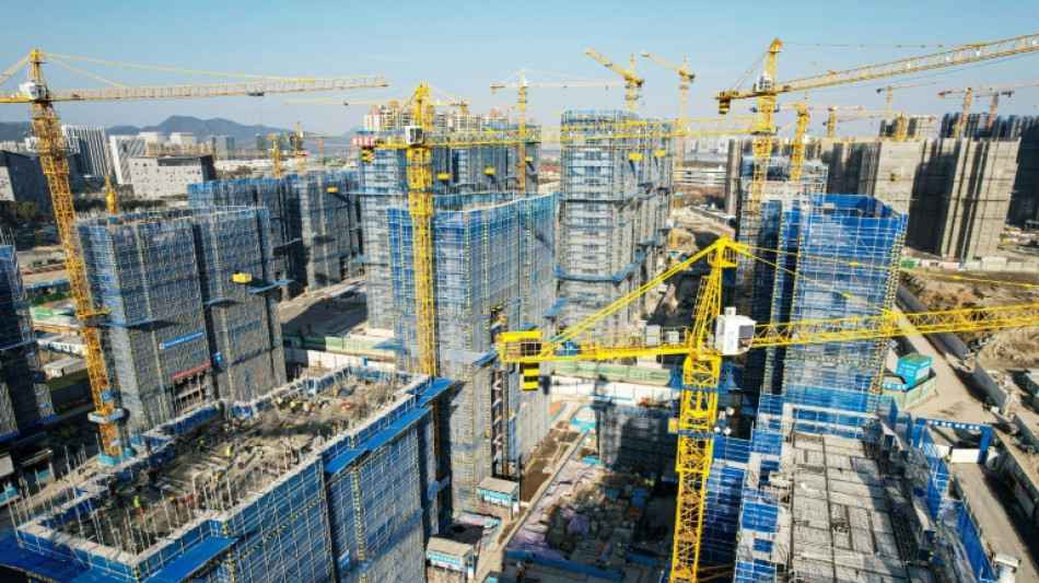 P&eacute;kin vole au secours de son secteur immobilier en crise