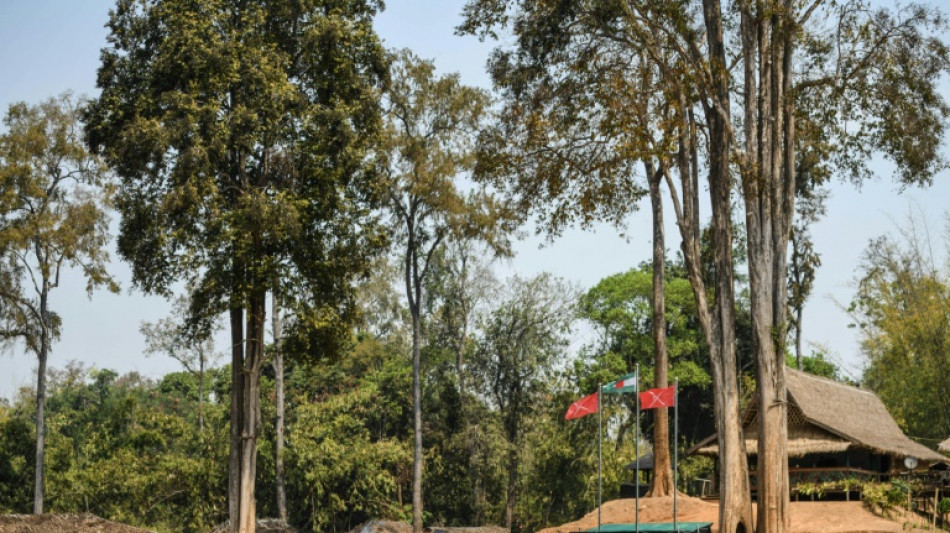 En Birmanie, groupes ethniques et combattants pro-d&eacute;mocratie font cause commune contre la junte