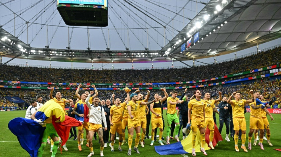 Eslov&aacute;quia e Rom&ecirc;nia avan&ccedil;am &agrave;s oitavas da Euro ap&oacute;s empate em 1 a 1