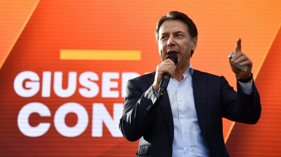 Conte, aumenti record sulle armi mentre tagliano la sanità