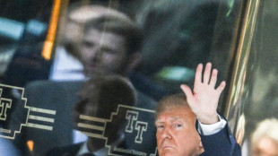 Trump dans sa tour &agrave; New York, avant une comparution en justice historique