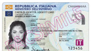 Su carta identità torna 'genitori', via 'padre' e 'madre'