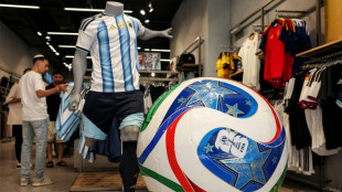 La campa&ntilde;a de marketing del Mundial merma las expectativas de resultados de Adidas