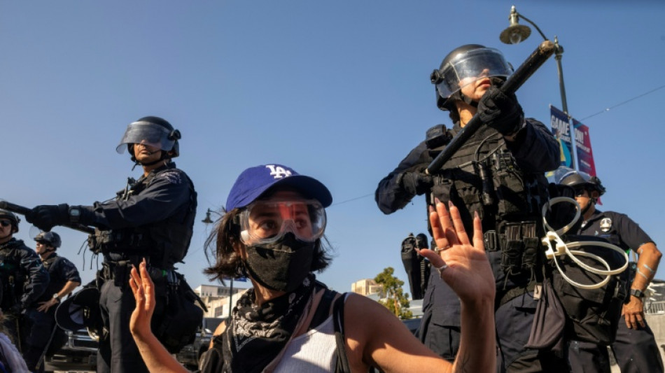 Trump atribuye disturbios por redadas antiinmigración en Los Ángeles a "insurrectos" 