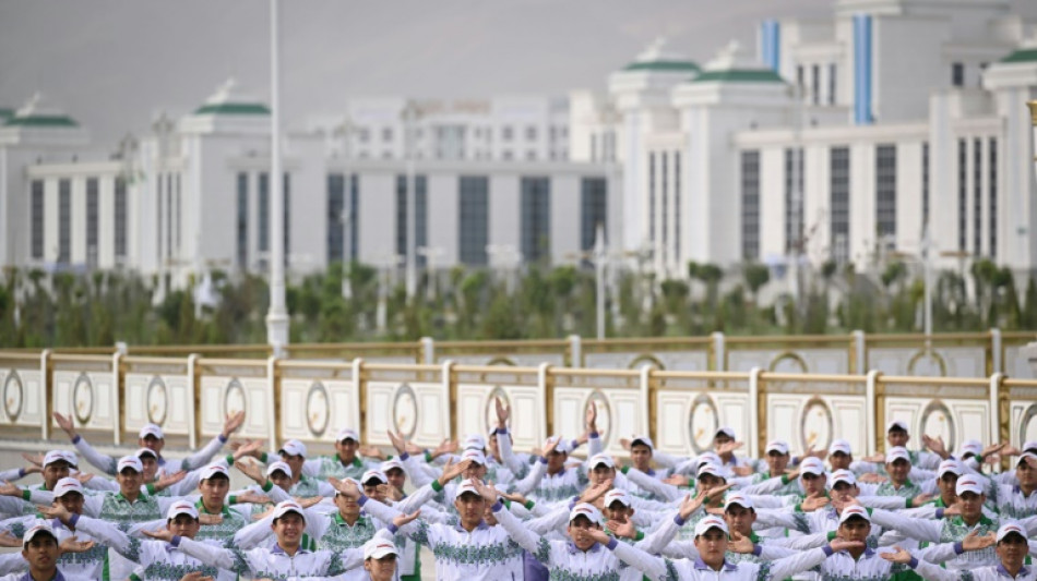 Stadt in Turkmenistan zu Ehren von Ex-Pr&auml;sident prunkvoll eingeweiht 
