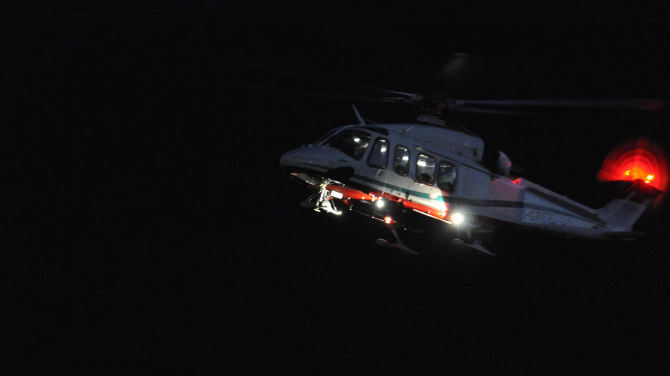 Si incastra sotto il ghiaccio, muore uno scalatore a Cogne