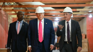 A pesar de presión creciente de Trump, la Fed debería mantener las tasas