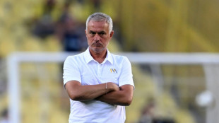 Lille elimina Fenerbah&ccedil;e de Mourinho na pr&eacute;-Champions