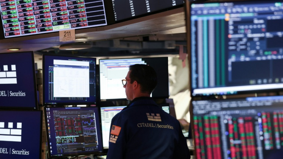 Wall Street sans direction claire, patiente avant des donn&eacute;es &eacute;conomiques