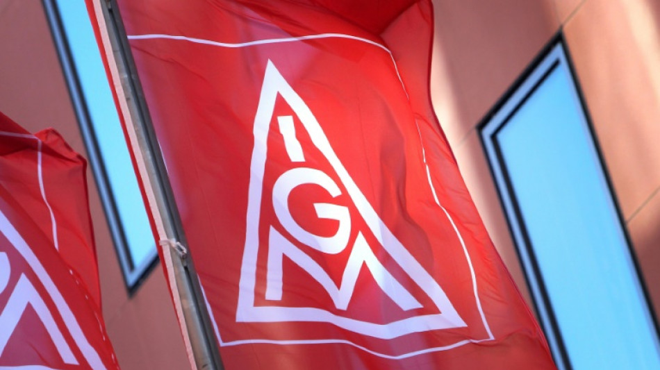 Ford in K&ouml;ln: Besch&auml;ftigte stimmen f&uuml;r unbefristeten Streik 