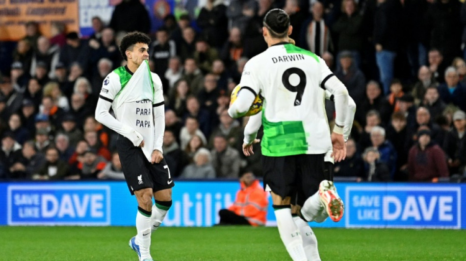 'Libertad para pap&aacute;', Luis D&iacute;az salva al Liverpool en su regreso