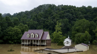 Inundaciones en el sur de EEUU elevan número de muertes a 25