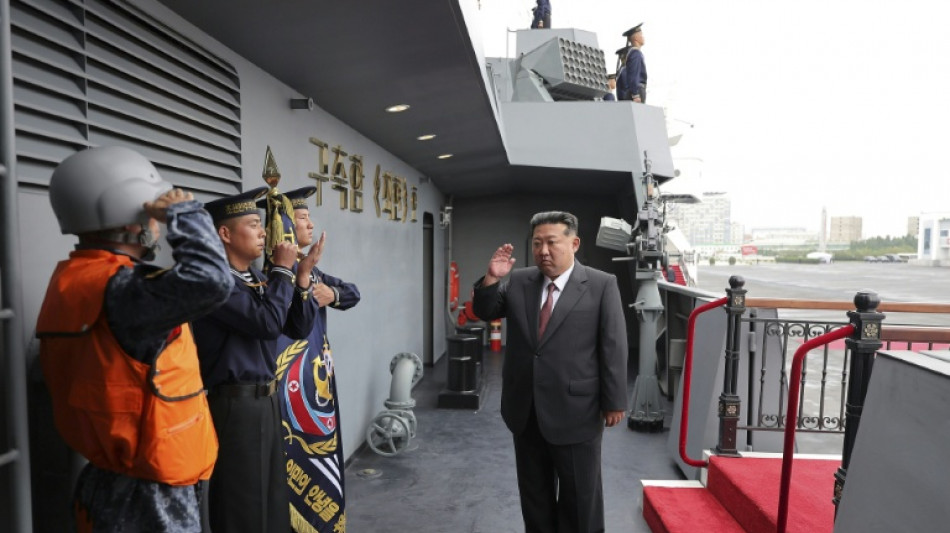 Cor&eacute;e du Nord: Kim Jong Un inspecte un nouveau destroyer de 5.000 tonnes