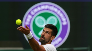 Djokovic avisa que chega a Wimbledon mais bem preparado, ap&oacute;s decep&ccedil;&atilde;o em Roland Garros