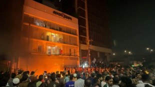 Bangladesh: nouvelles manifestations apr&egrave;s la mort d'un leader &eacute;tudiant assassin&eacute;