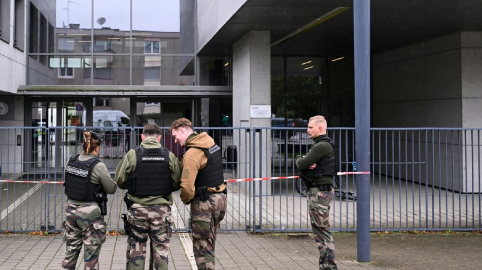 Detenido en Francia un chico de 14 años tras acuchillar a una profesora