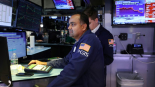 Wall Street termine en baisse, nouveaux plus bas de l'ann&eacute;e pour Dow Jones et S&P 500