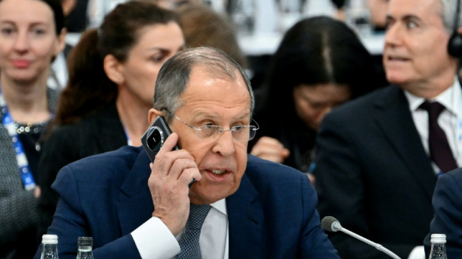 Ucr&acirc;nia acusa R&uacute;ssia de 'crime de guerra' em c&uacute;pula em Malta