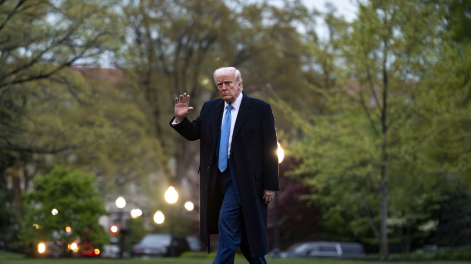 Trump: 'Non so cosa succederà ai mercati, ma Usa sono più forti'