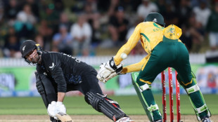Hard-hitting Conway steers New Zealand to victory over South Africa