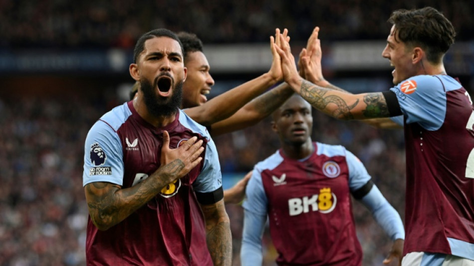 Aston Villa thrash West Ham to close on Premier League top four