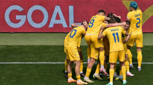 Rom&ecirc;nia vence Ucr&acirc;nia (3-0) pelo Grupo E da Eurocopa 