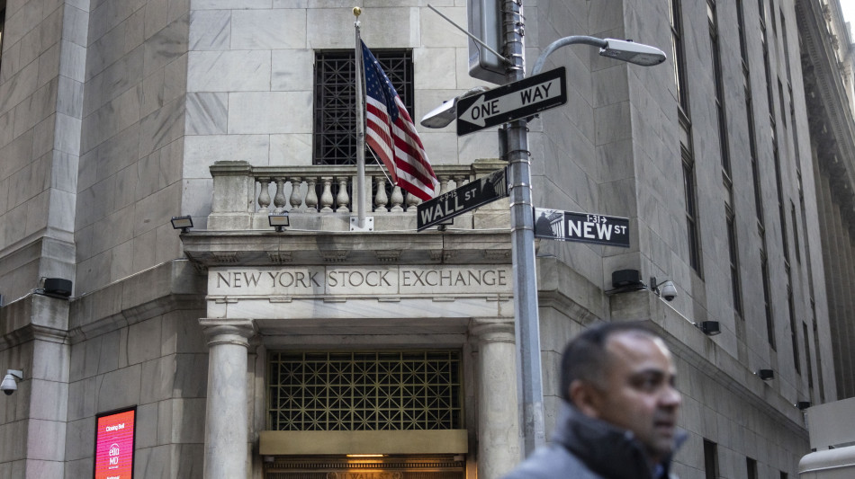 Wall Street apre in calo con dazi, Dj -0,82%, Nasdaq -1,46%