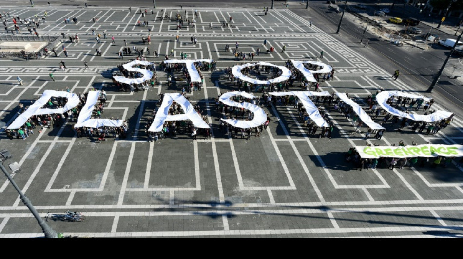 D&eacute;cision "historique" pour un trait&eacute; mondial contre la pollution plastique
