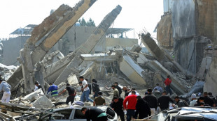 US stocks extend gains, shrugging off ceasefire worries 