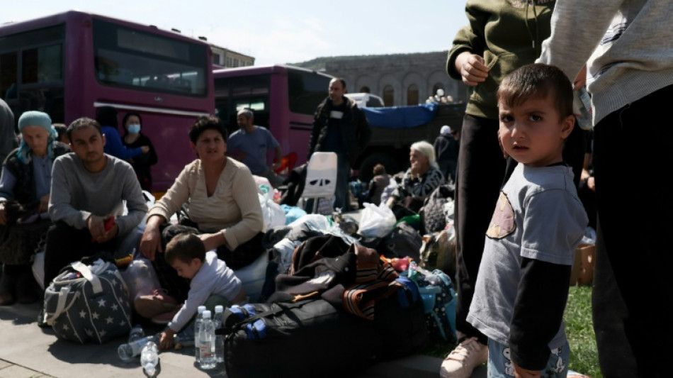 Massenflucht nach Armenien h&auml;lt an: Kaum noch Armenier in Bergkarabach