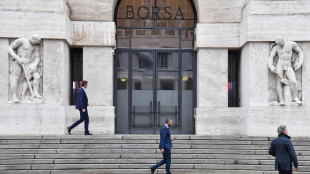 Borsa: Milano +0,29% in chiusura. In luce Stm giù Ferrari