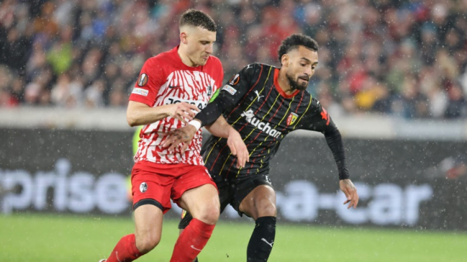Ligue Europa: Lens dilapide deux buts d'avance &agrave; Fribourg et voit son aventure europ&eacute;enne s'arr&ecirc;ter