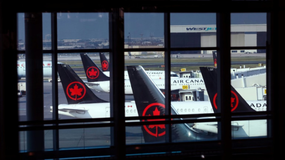 Gobierno de Canadá interviene para detener huelga de empresa de aviación