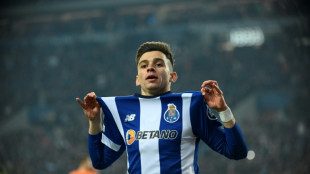 Porto vence Shakhtar Donetsk (5-3) e vai às oitavas da Champions
