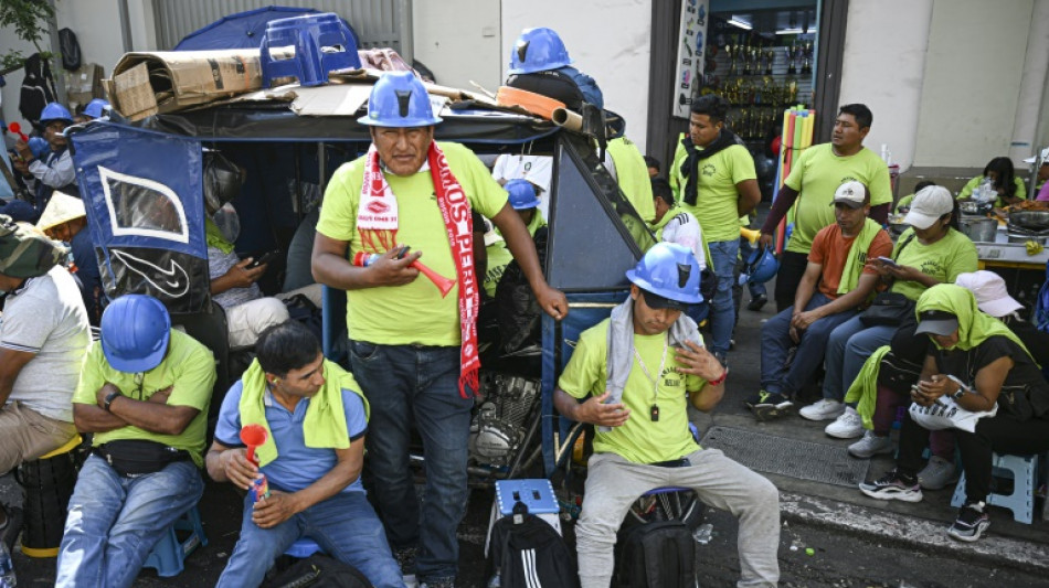 El Congreso de Per&uacute; destituye a un ministro en medio de las protestas de mineros artesanales