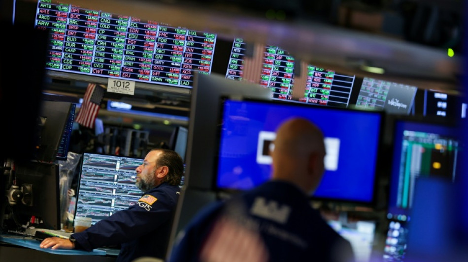 Wall Street ouvre en hausse, l'optimisme ne retombe pas
