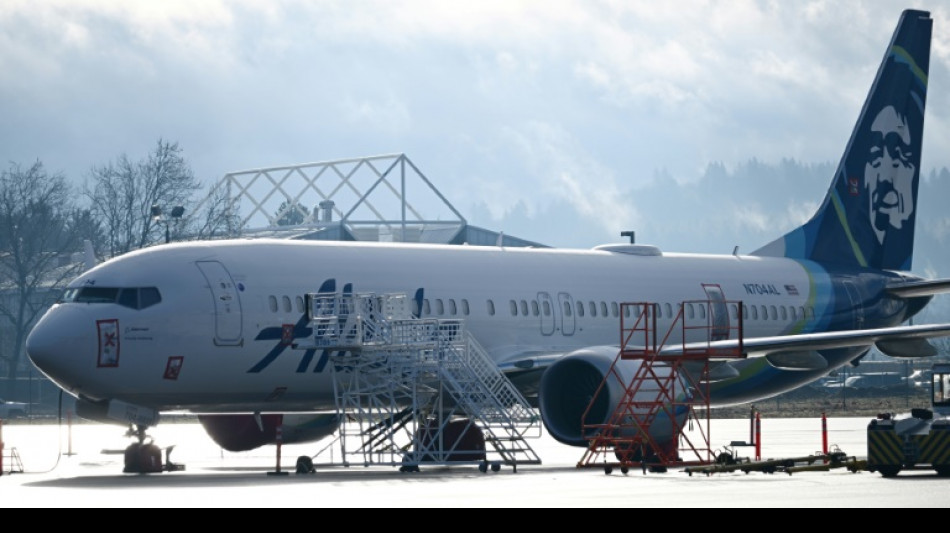 Le patron de Boeing reconnait la "gravit&eacute;" de l'incident du 737 d'Alaska Airlines