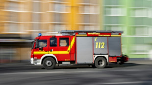 Treppeneinsturz in Gesch&auml;ftshaus in Witten: 36 Menschen mit Drehleitern gerettet