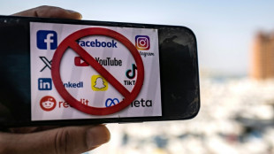 Emiratos proh&iacute;be el uso de las redes sociales por debajo de 15 a&ntilde;os