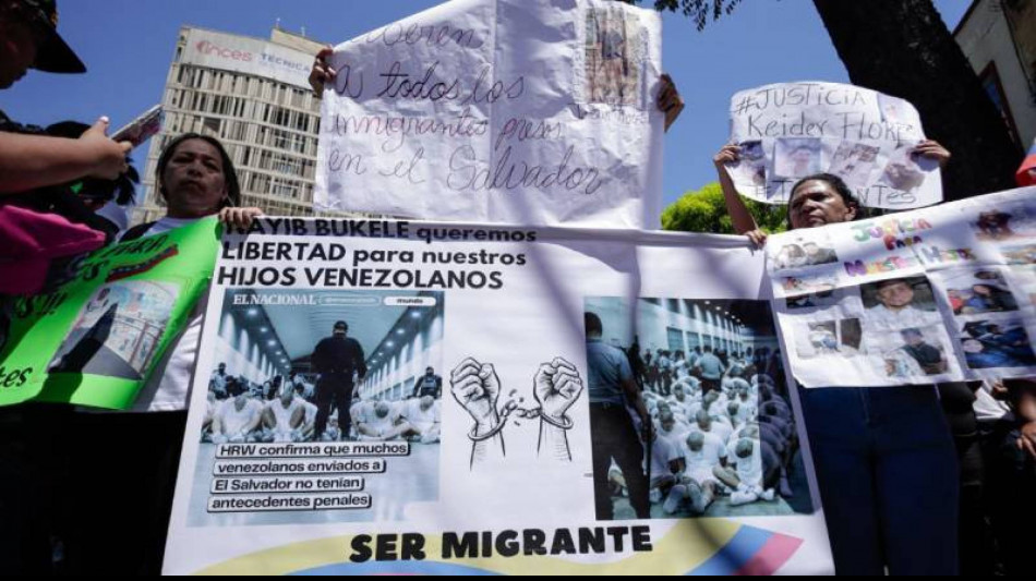 Venezuela, marcia per i migranti detenuti in El Salvador