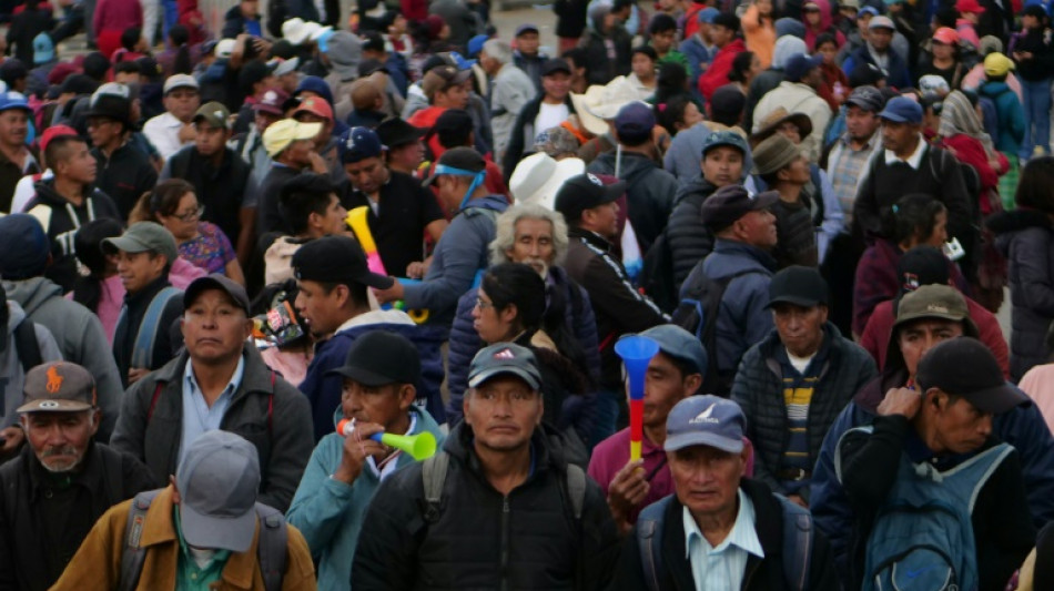 Hunderte blockieren Stra&szlig;en in Protest gegen Justizvertreter in Guatemala 