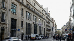 French police foil Paris bomb attack outside US bank