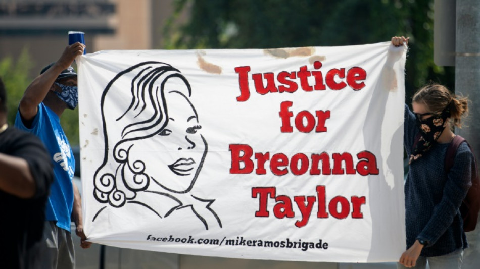 Ex-policial dos EUA é condenado a quase 3 anos de prisão por morte de Breonna Taylor