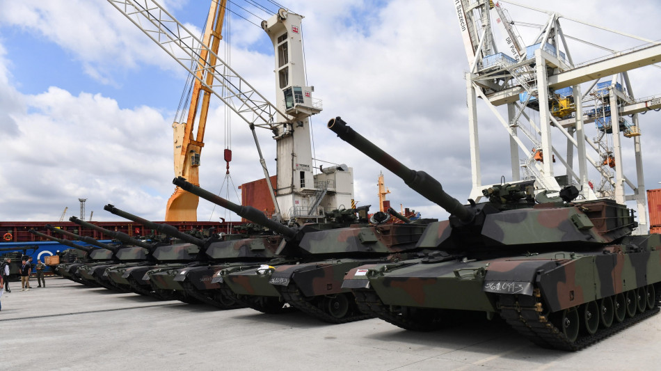Australia, consegnati carri armati M1A1 Abrams all'Ucraina