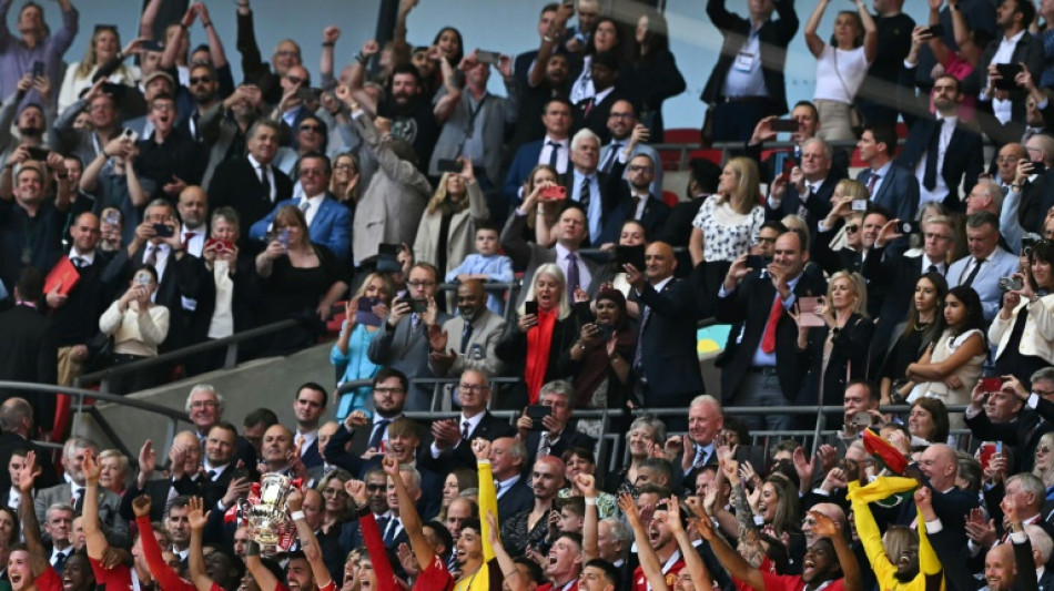 United vence City (2-1) e &eacute; campe&atilde;o da Copa da Inglaterra