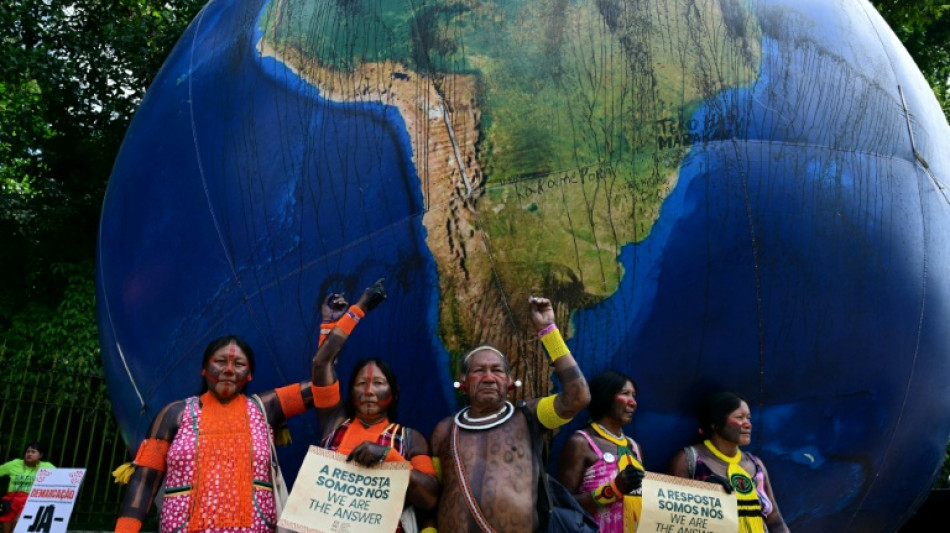 COP30 segue noite adentro a fim de destravar negocia&ccedil;&otilde;es clim&aacute;ticas